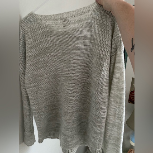 Sweater - Picture 4 of 5